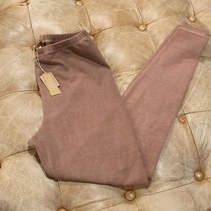 NWT SKIMS Outdoor Legging Size M Camel Color